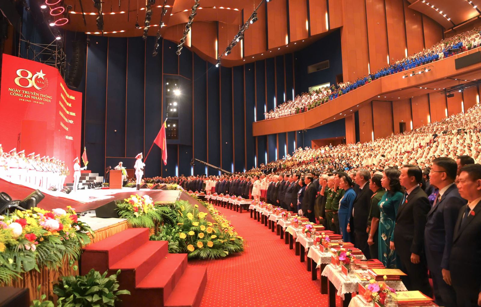 Lễ kỷ niệm 80 năm Ngày truyền thống Công an nhân dân (19/8/1945-19/8/2025), 20 năm Ngày hội Toàn dân bảo vệ an ninh Tổ quốc (19/8/2005-19/8/2025) và trao tặng Huân chương Sao Vàng lần thứ 5 cho lực lượng Công an nhân dân